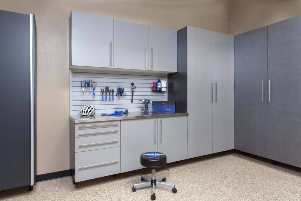 Image of a fully finished Silver-next-to-Pewter-Stainless-Counter-Gray-Slatwall-Sedona-Floor-Feb-2013