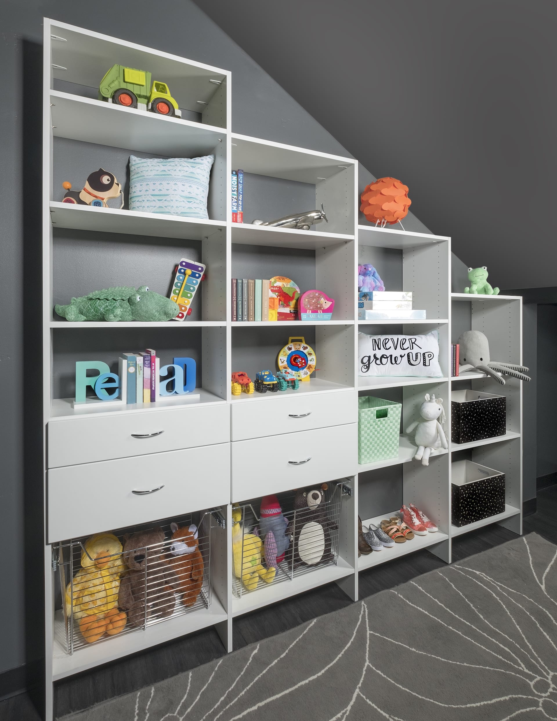 Image of a custom Kids’ Closets
